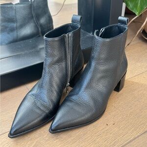 Everlane Black Leather Ankle Booties